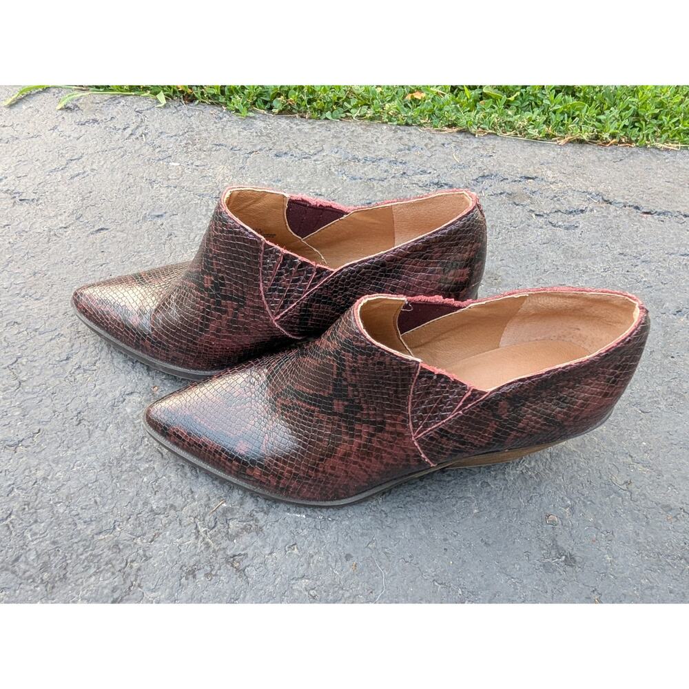 LUCKY BRAND Womens Tabea Snake Print‎ Leather Ankle Bootie 7M Red Brown - Picture 2 of 7
